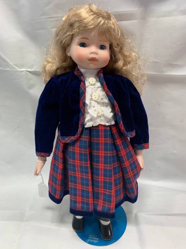 lot 101 image: MYD  15 Porcelain Doll (no box)