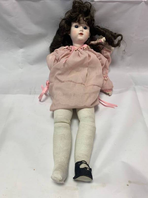 lot 108 image: Very Old Porcelain 21 Doll (no box)