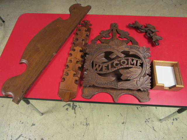 lot 123 image: VINTAGE DECORATIVE WOOD HOME DECOR