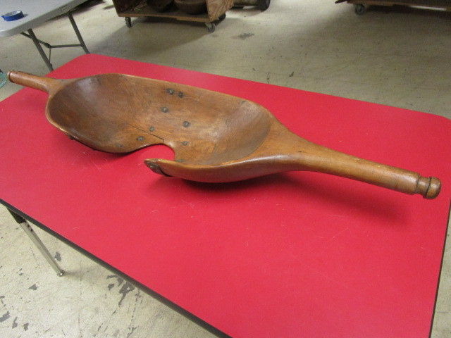 lot 132 image: VINTAGE PRIMITIVE WOOD UTENSIL