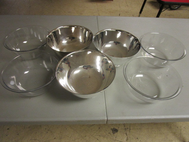 lot 139 image: ONEIDA-BRAND PAUL REVERE REPRODUCTION BOWLS AND PLASTIC BOWLS
