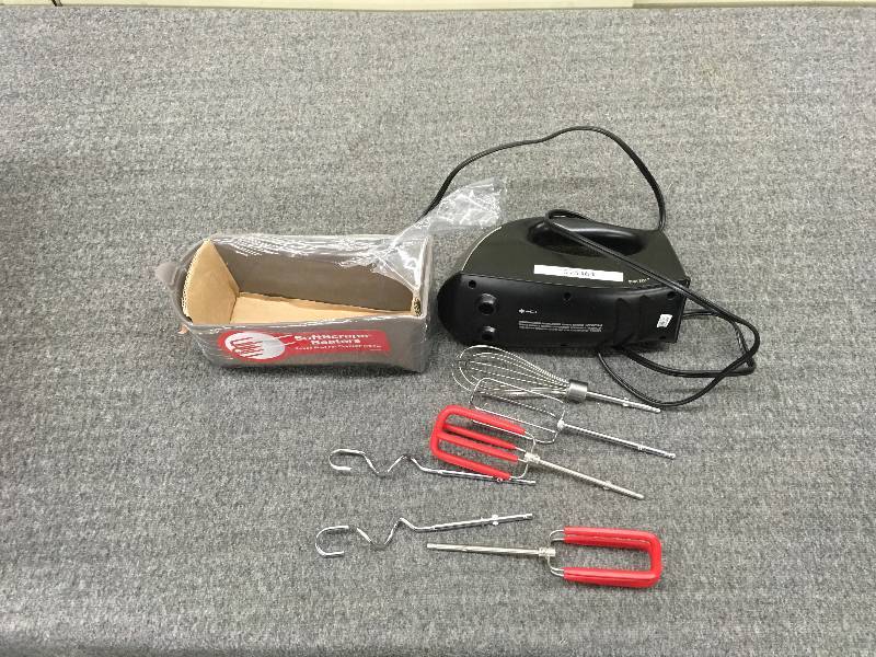 Hamilton Beach Soft Scrape Hand Mixer, Retail $19.99