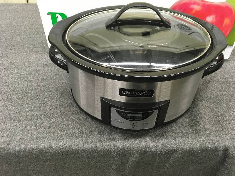 Crock Pot Slow Cooker, Retail $39.99