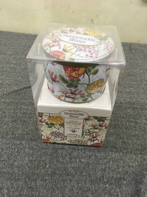 Honeysuckle Bloom Luxury Fragranced Soy Candle, Retail $12.99