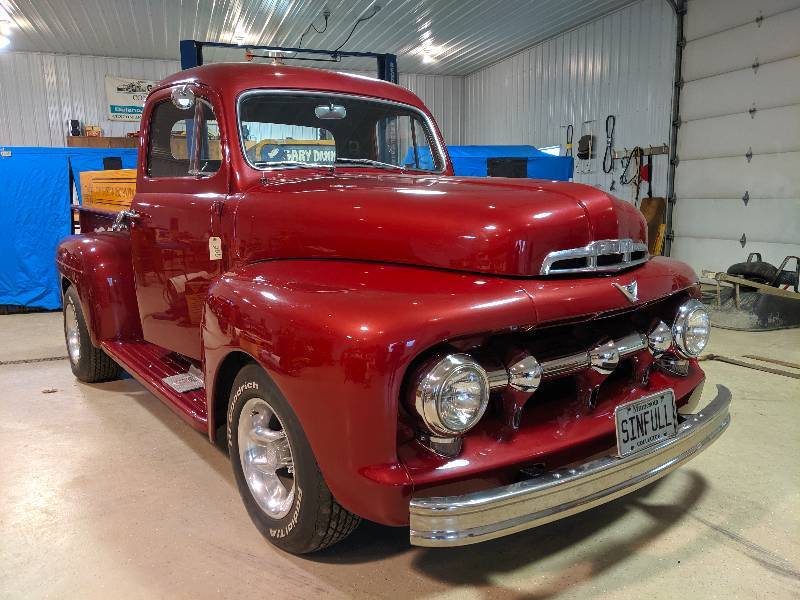 FULLY RESTORED FORD TRUCK 1951