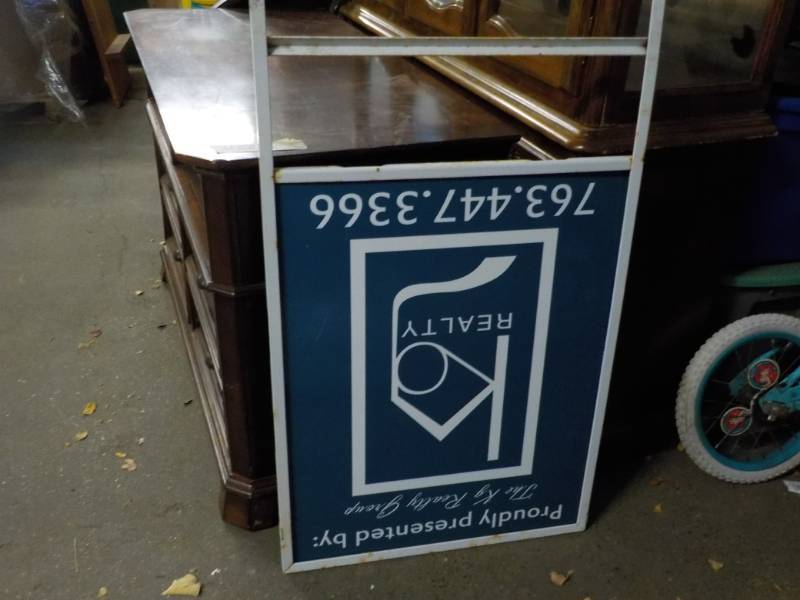 lot 36 image: 6 Metal Signs for repurposing...