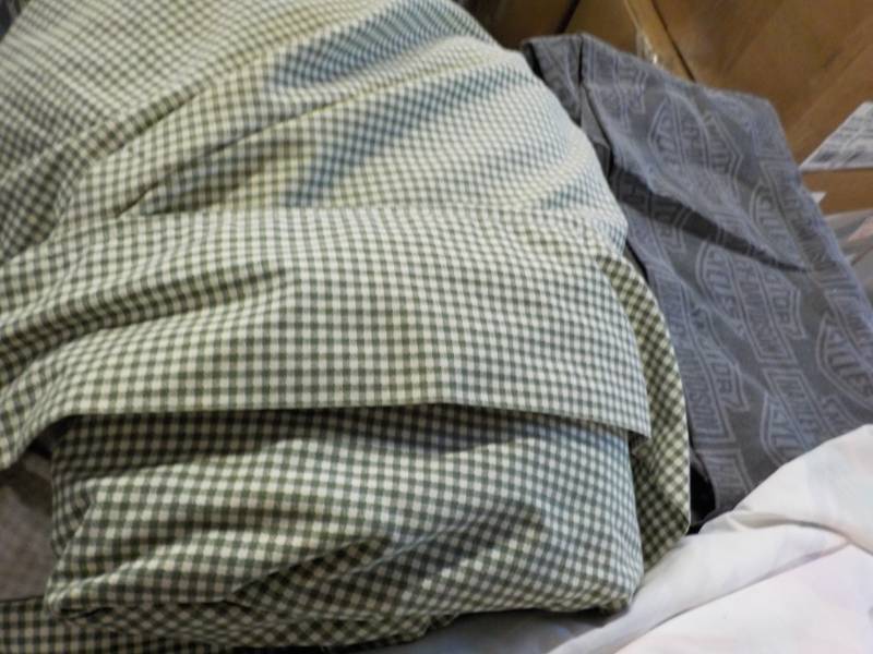 lot 42 image: Twin, Full and Queen Size Sheets, B...