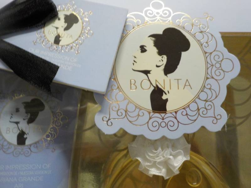 lot 46 image: 2 Ariana Grande Fragrance Gift Sets...