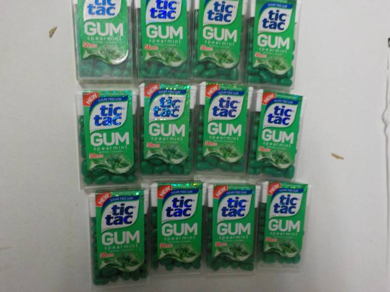 lot 81 image: Tic Tac Gum...