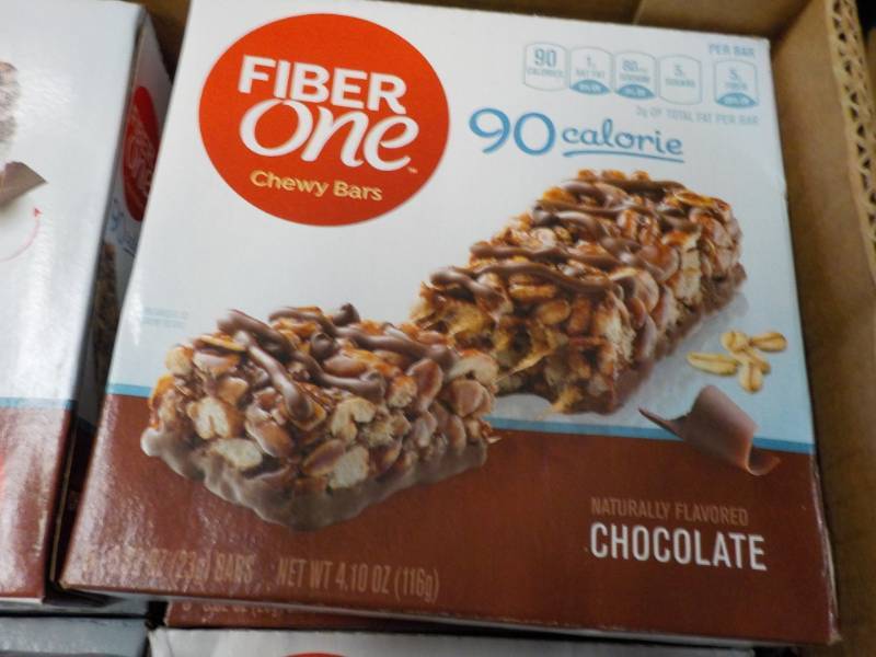 lot 95 image: 18 - 4.10 oz Fiber One Chewy Bars...