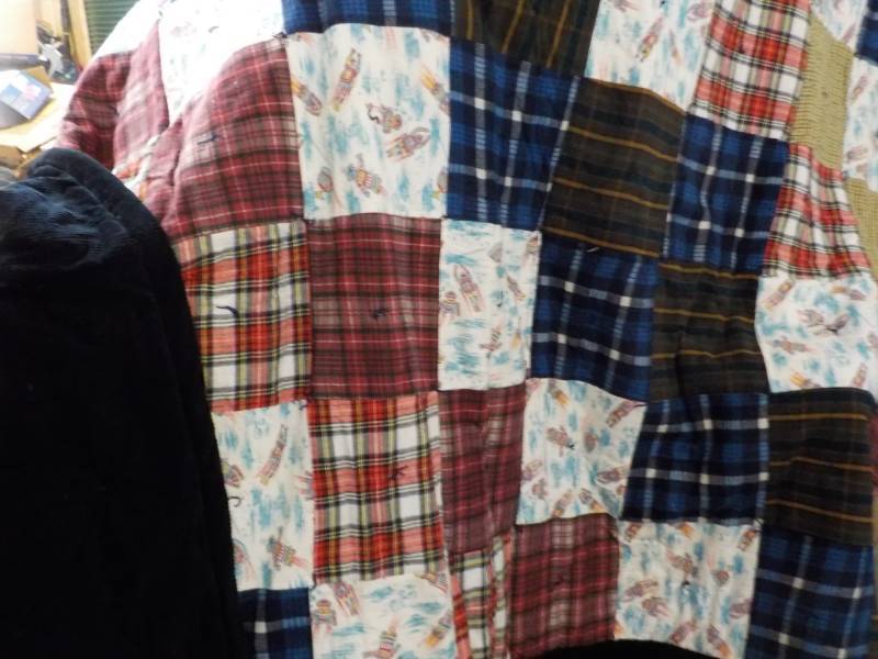 lot 128 image: Handmade Quilt, Blanket and Bear Ba...