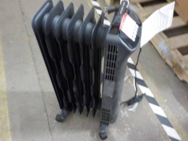 lot 147 image: Heater- Wheel Base is bent...
