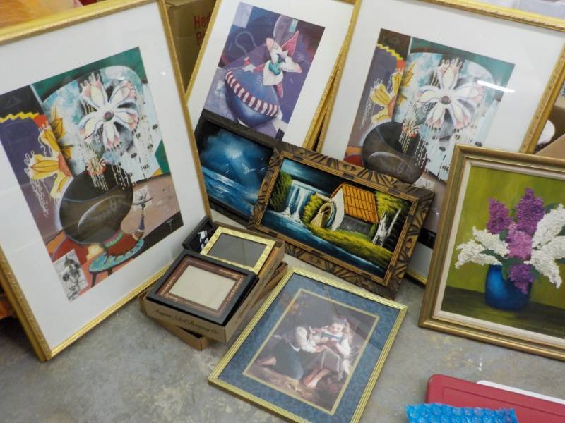 lot 168 image: Lot of Pictures...