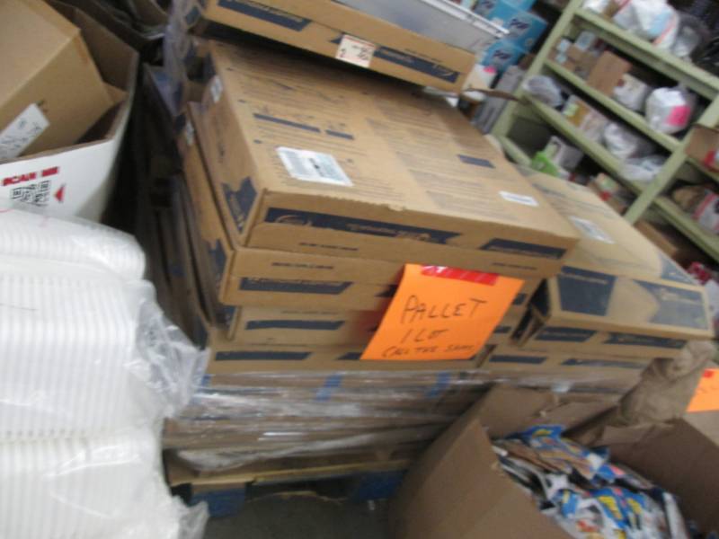 lot 1 image: Pallet of Lithonia Lighting 2SP8 G ...