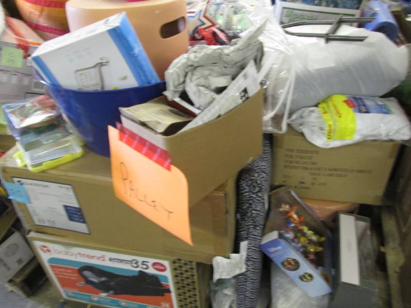 lot 7 image: Pallet of UnclaimedUnsold Items- s...