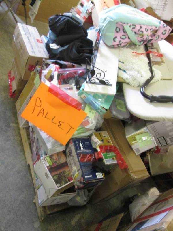 lot 8 image: Pallet of UnclaimedUnsold Items- s...