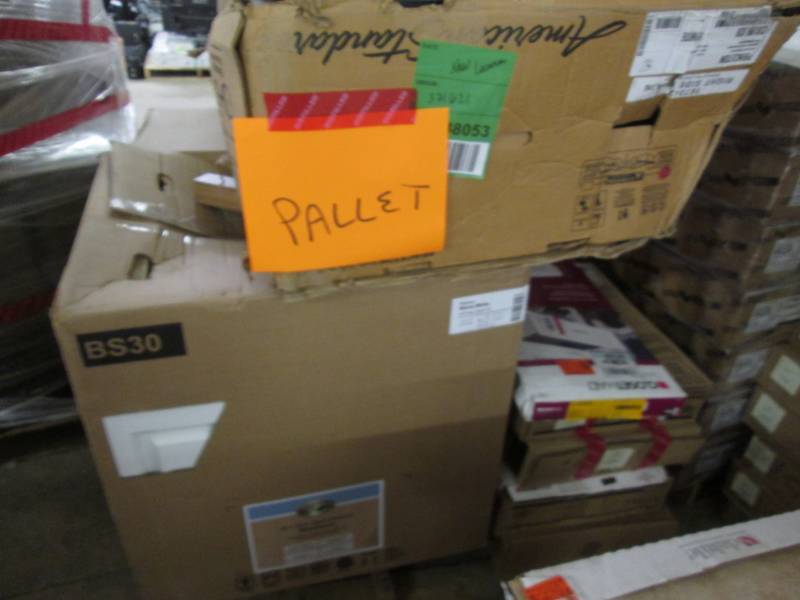 lot 12 image: Pallet of UnclaimedUnsold Items- s...