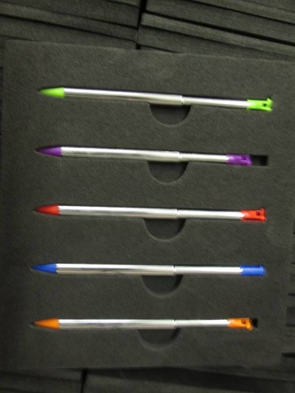 lot 31 image: Case of Stylus for Nintendo DS...
