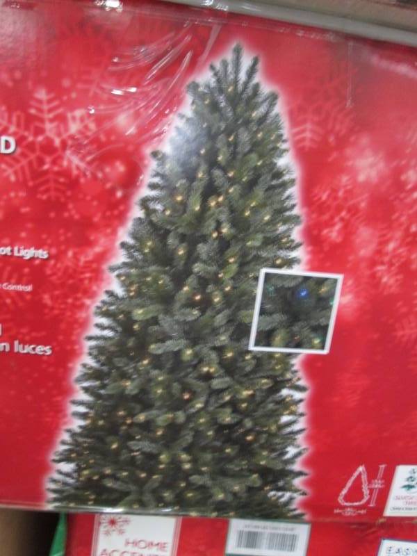 lot 40 image: Home Accents Holiday 7.5 ft Townsen...
