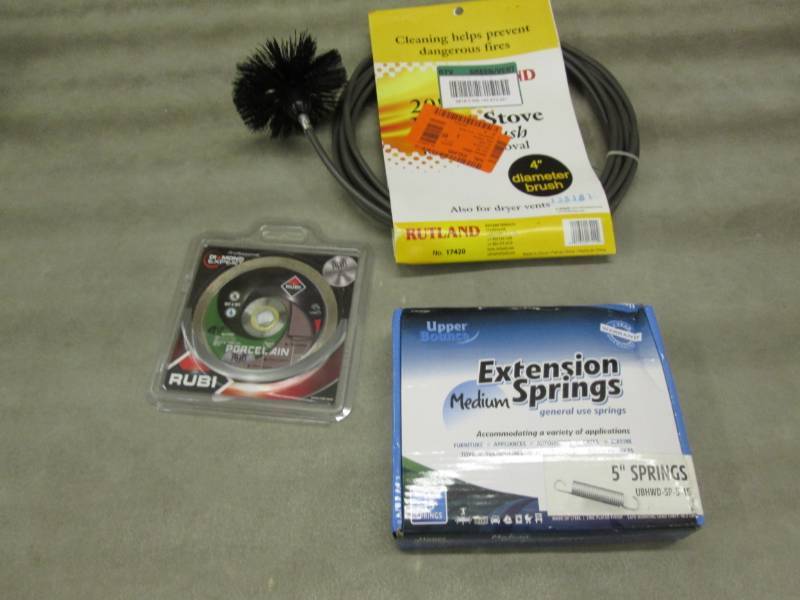 lot 80 image: Medium Extension Springs, 20 ft Pel...