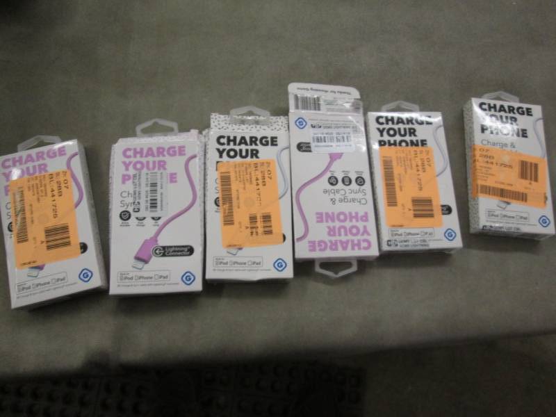 lot 215 image: 6 Charge & Sync Cables for Apple Pr...