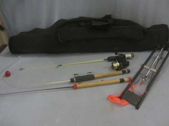 lot 11 image: Ice Fishing Rods