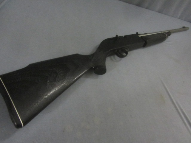 lot 14 image: Crosman Powermaster BB Gun