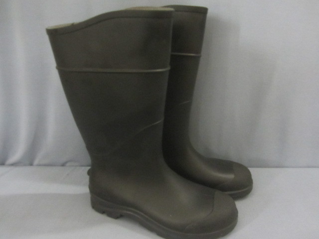 lot 37 image: Servus Barn Boots