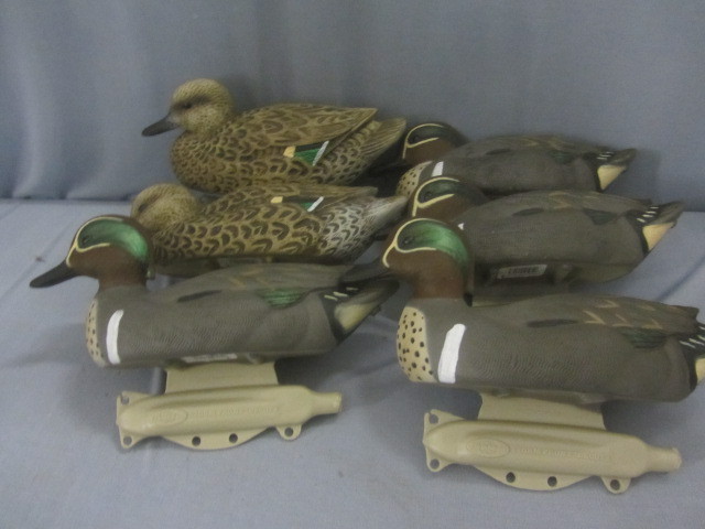 lot 52 image: Flambeau Storm Front Decoys