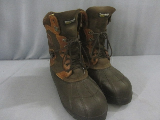 lot 55 image: Hodgman Extreme Cold Boots