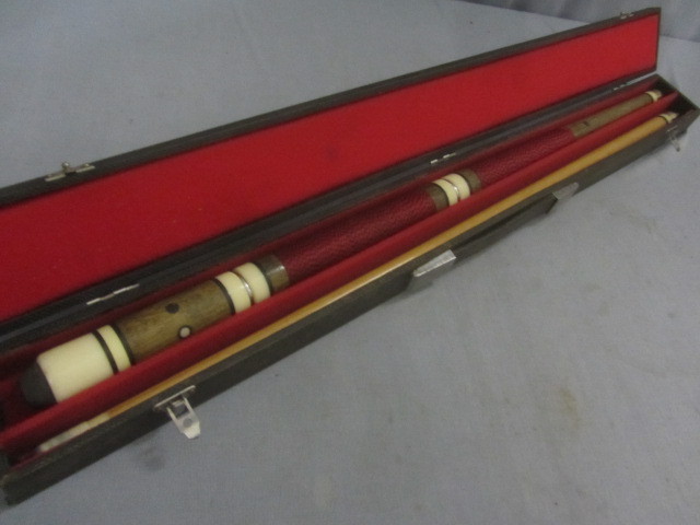lot 94 image: East Point Custom  Pool Cue