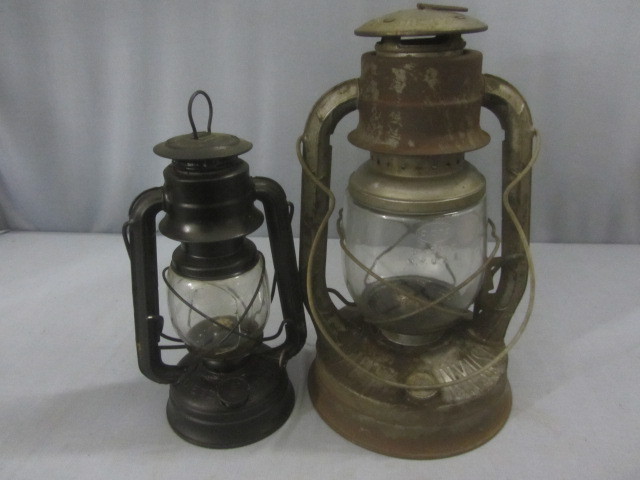 lot 83 image: Dietz Kerosene Lanterns