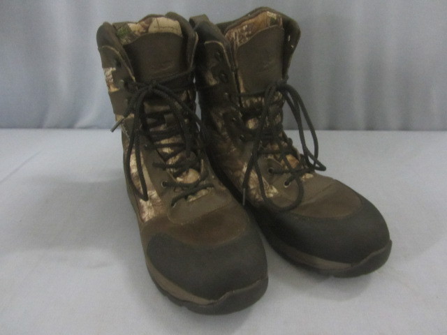 lot 109 image: Field & Stream Winter Boots