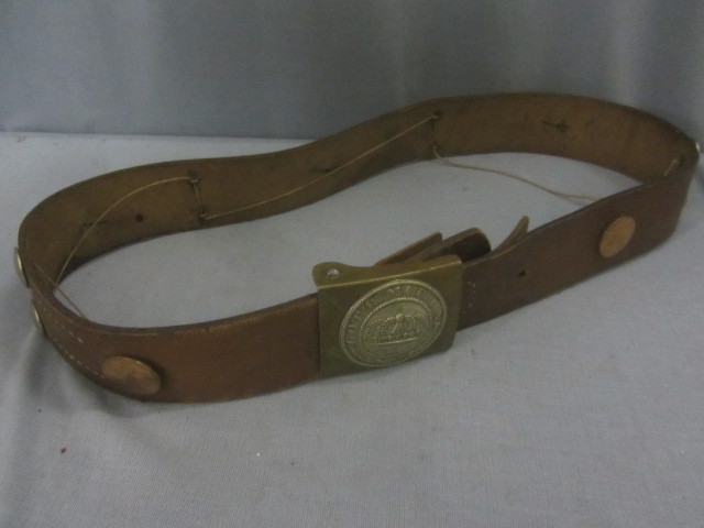 lot 115 image: Leather Belt & Buckle