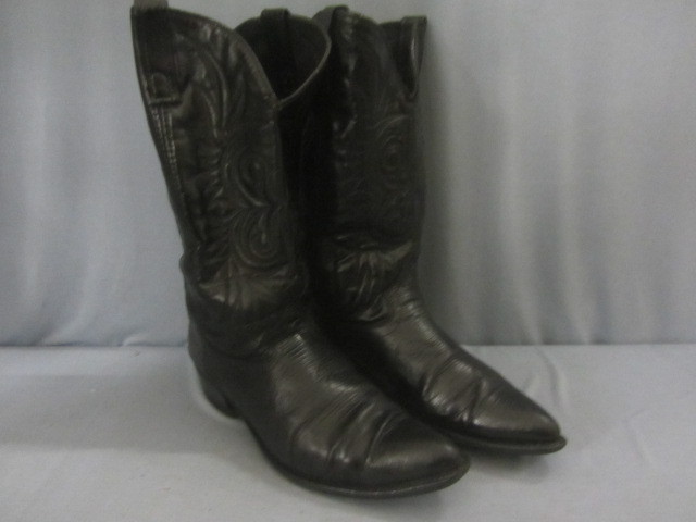 lot 117 image: Nocona Cowboy Boots