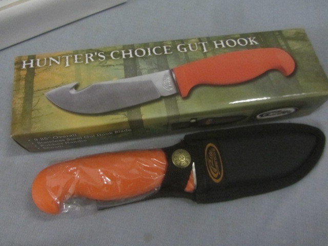 lot 131 image: Rite Edge Gut Hook Knife