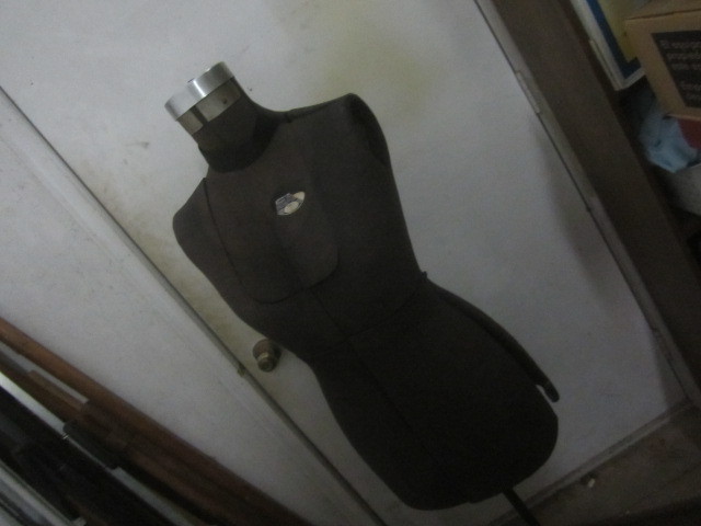 lot 151 image: ACMA Adjustable Dress Form