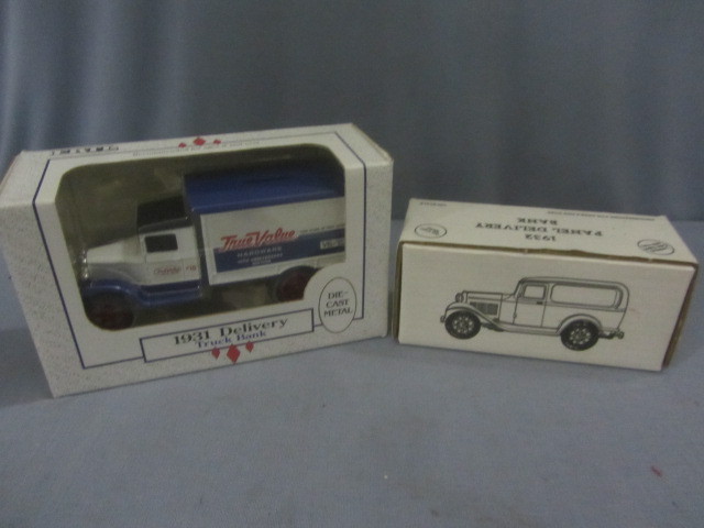 lot 158 image: ERTL  Delivery Truck Banks
