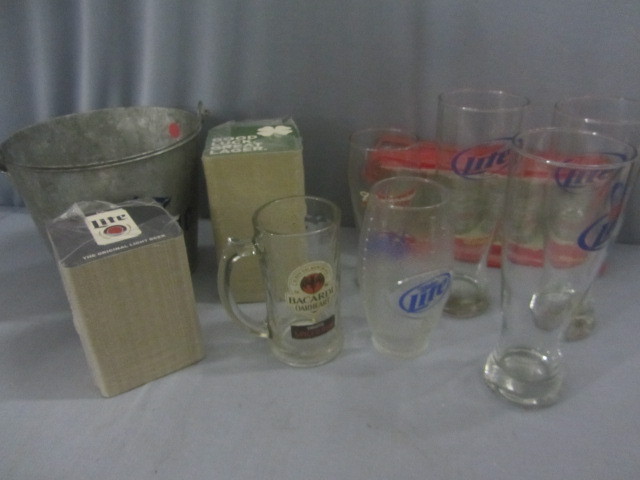lot 162 image: Coke, Miller, Corona