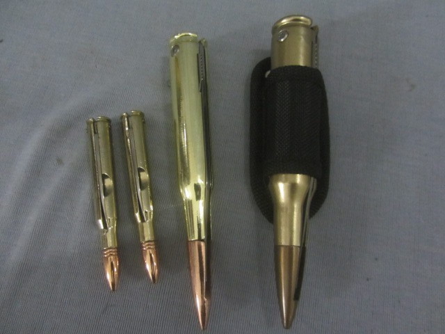 lot 170 image: Bullet Knives
