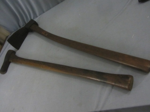lot 194 image: Vintage Ax, Adze