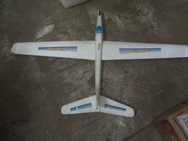 lot 196 image: Styrofoam Glider