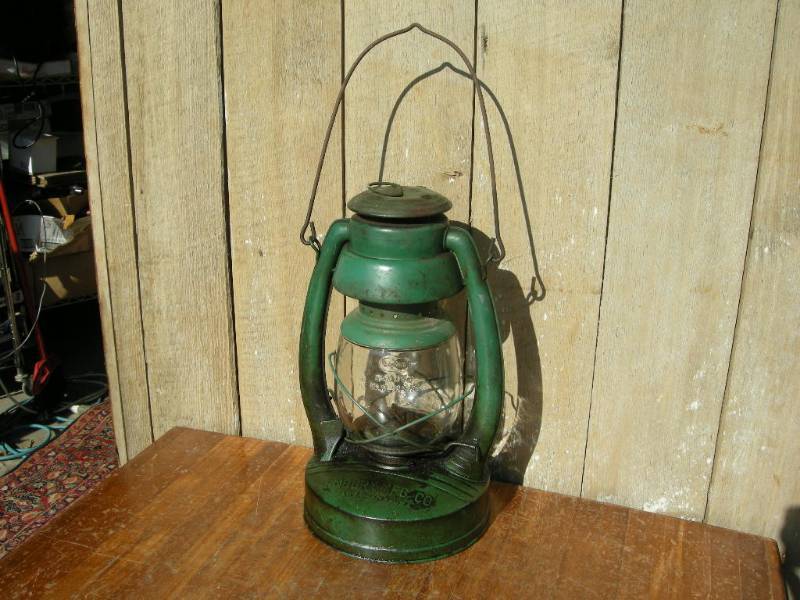 lot 8 image: Antique Embury Air Pilot No. 2 Lantern