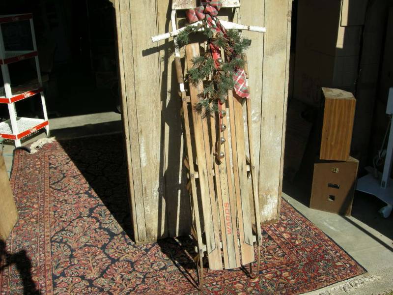 lot 30 image: Vintage Wards Deluxe Runner Sled
