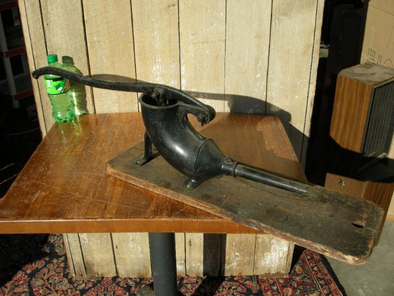 lot 44 image: Antique Sausage Stuffer