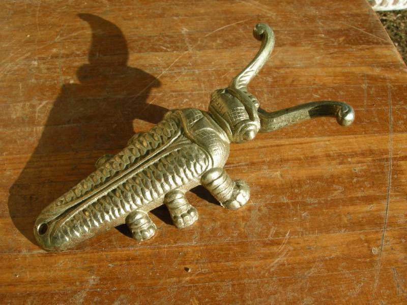lot 46 image: Cast Iron Boot Jack