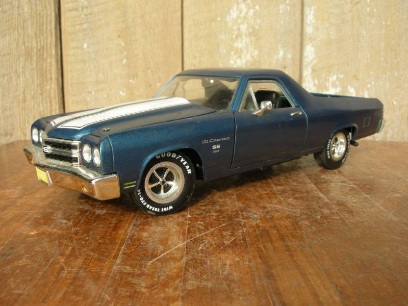 lot 62 image: Diecast Ertl 118 El Camino SS 454
