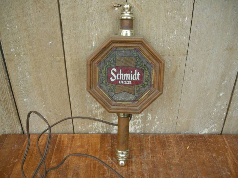 lot 74 image: Vintage Schmidt Beer Light