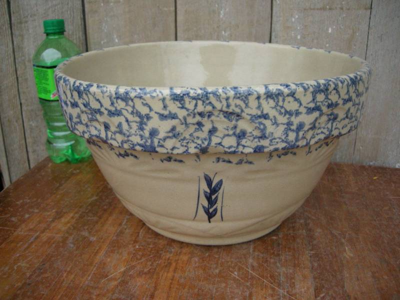 lot 91 image: Vintage R.Ransbottom 12 Mixing Bowl