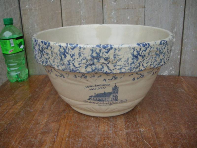 lot 92 image: Vintage R.Ransbottom 12 Anniversary Mixing Bowl